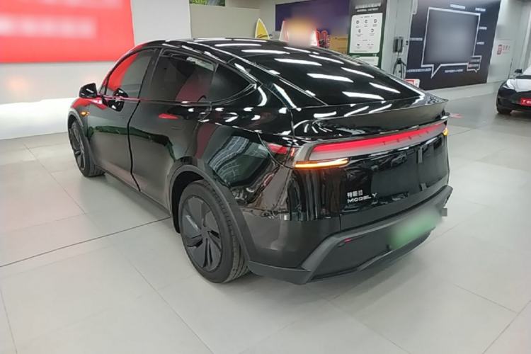 Used Tesla Model Y 2025 Rear-Wheel-Drive Version Rear Left 45 Deg