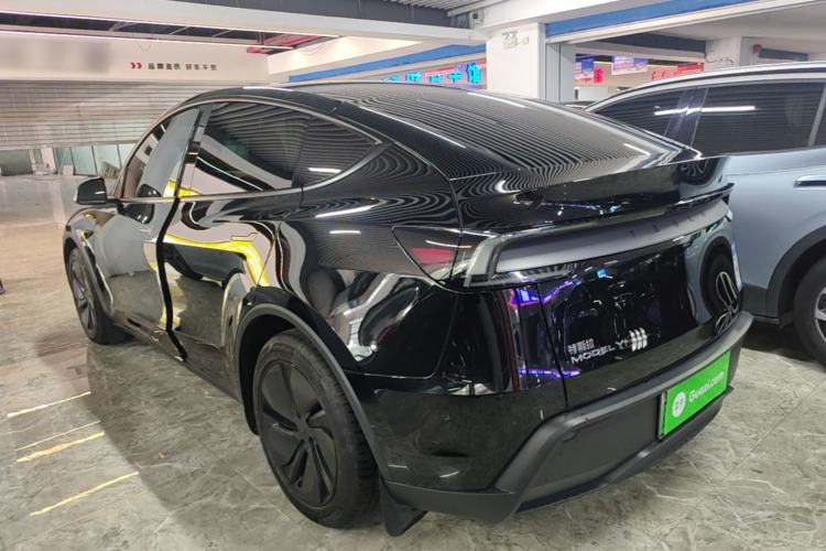 Used Tesla Model Y 2025 Long-Range All-Wheel-Drive Version Rear Left 45 Deg