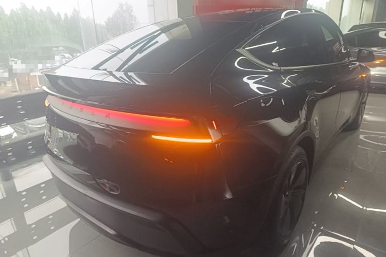 Used Tesla Model Y 2025 Rear-Wheel-Drive Version Rear