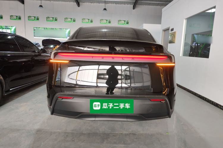 Used Tesla Model Y 2025 Rear-Wheel-Drive Version Rear
