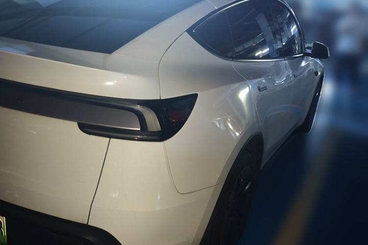 Used Tesla Model Y 2025 Rear-Wheel-Drive Version Rear Right 45 Deg