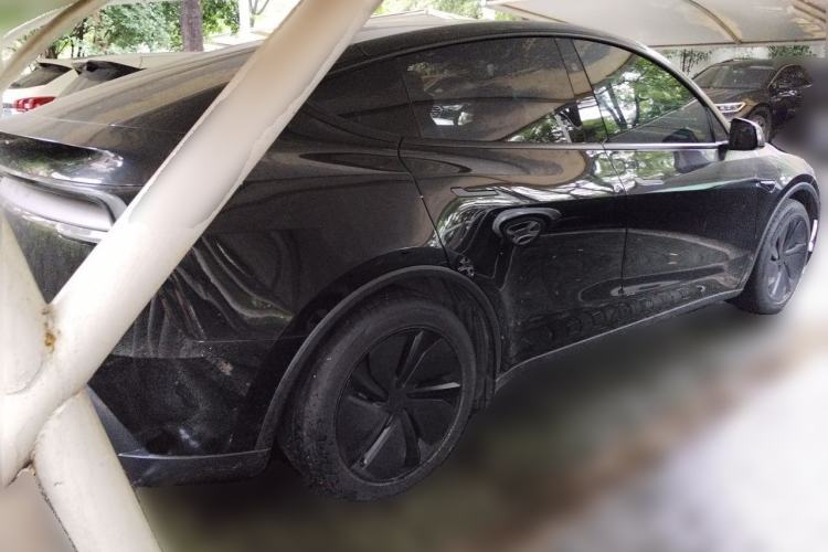 Used Tesla Model Y 2025 Updated Version Long-Range All-Wheel Drive Rear Right 45 Deg