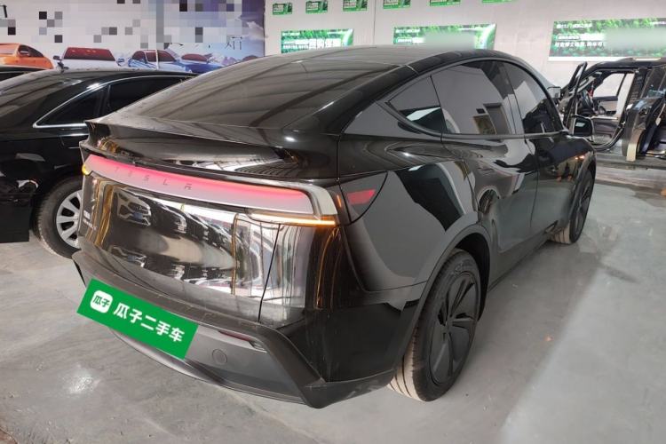Used Tesla Model Y 2025 Rear-Wheel-Drive Version Rear Right 45 Deg