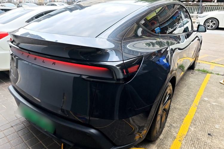 Used Tesla Model Y 2025 Rear-Wheel Drive First Edition Rear Right 45 Deg