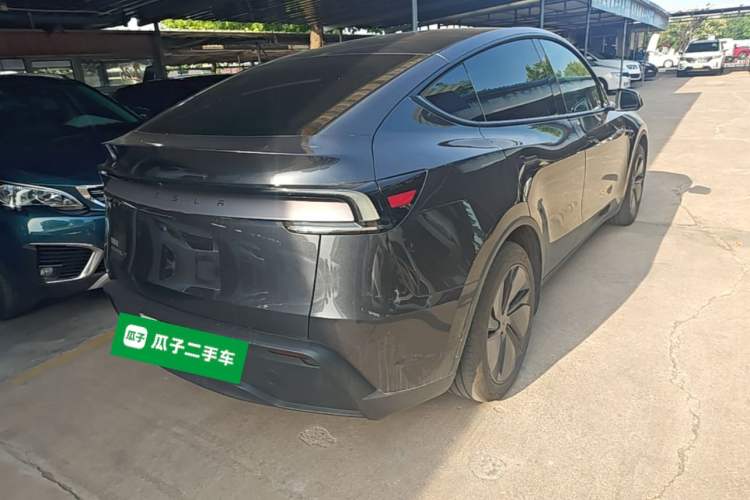 Used Tesla Model Y 2025 Rear-Wheel-Drive Version Rear Right 45 Deg