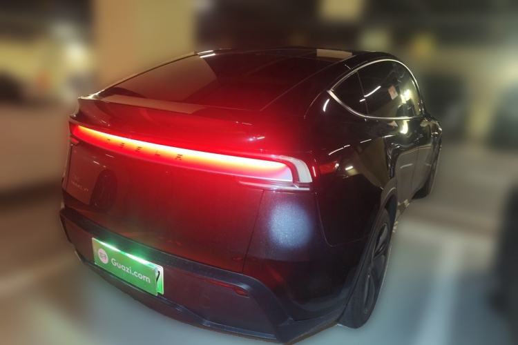 Used Tesla Model Y 2025 Long-Range All-Wheel-Drive Version Rear Right 45 Deg