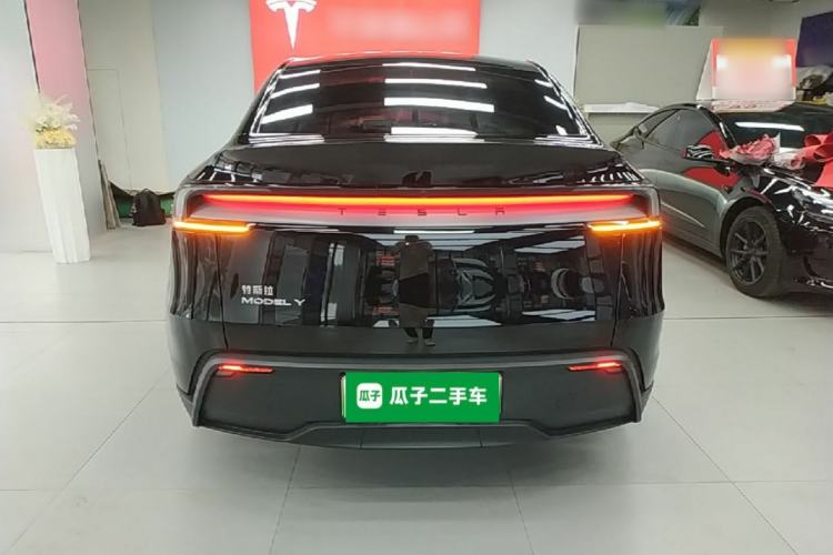 Used Tesla Model Y 2025 Rear-Wheel-Drive Version Rear