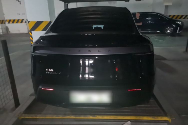 Used Tesla Model Y 2025 Rear-Wheel Drive First Edition Rear