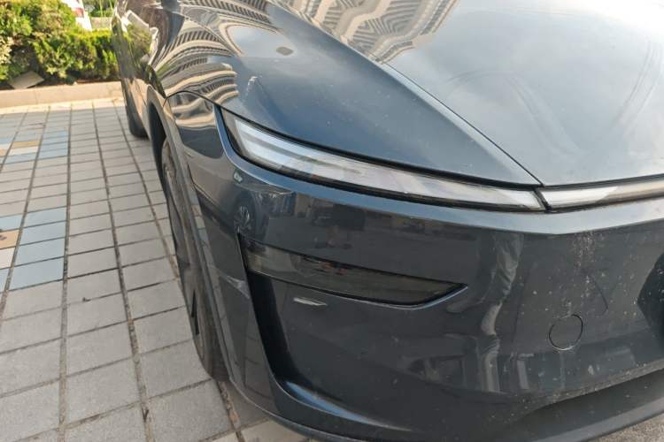 Used Tesla Model Y 2025 Rear-Wheel-Drive Version Right Front Headlight