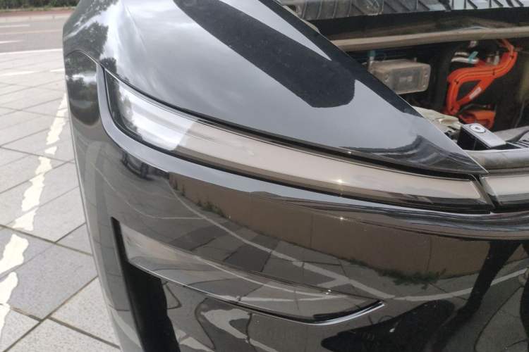 Used Tesla Model Y 2025 Rear-Wheel-Drive Version Right Front Headlight