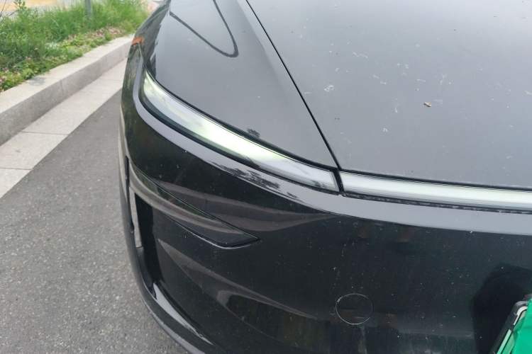Used Tesla Model Y 2025 Rear-Wheel-Drive Version Right Front Headlight