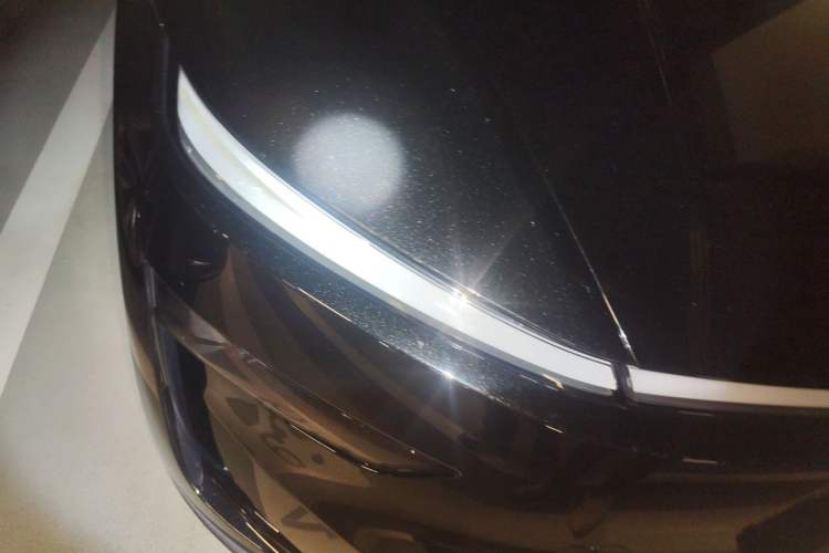 Used Tesla Model Y 2025 Long-Range All-Wheel-Drive Version Right Front Headlight