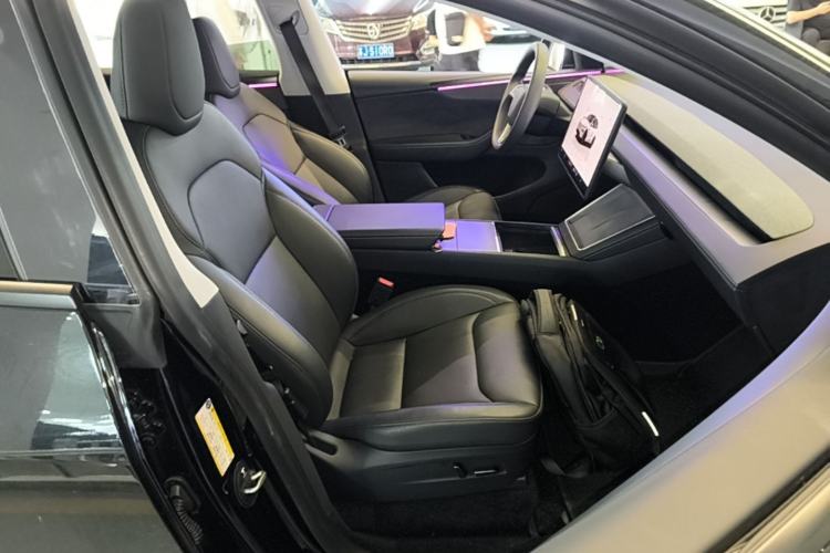 Used Tesla Model Y 2025 Updated Version Long-Range All-Wheel Drive Right Front Seat