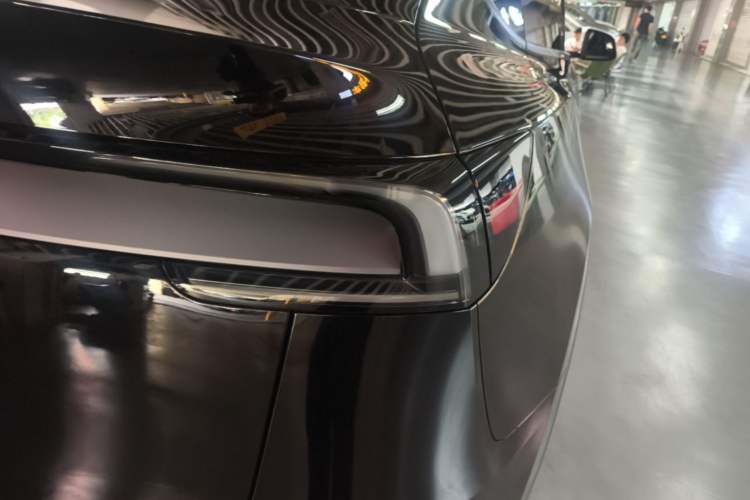 Used Tesla Model Y 2025 Long-Range All-Wheel-Drive Version Right Rear Taillight
