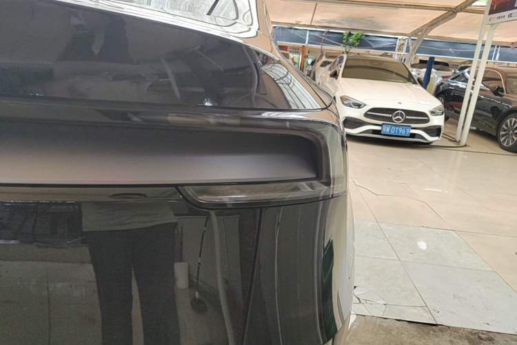 Used Tesla Model Y 2025 Updated Version Long-Range All-Wheel Drive Right Rear Taillight