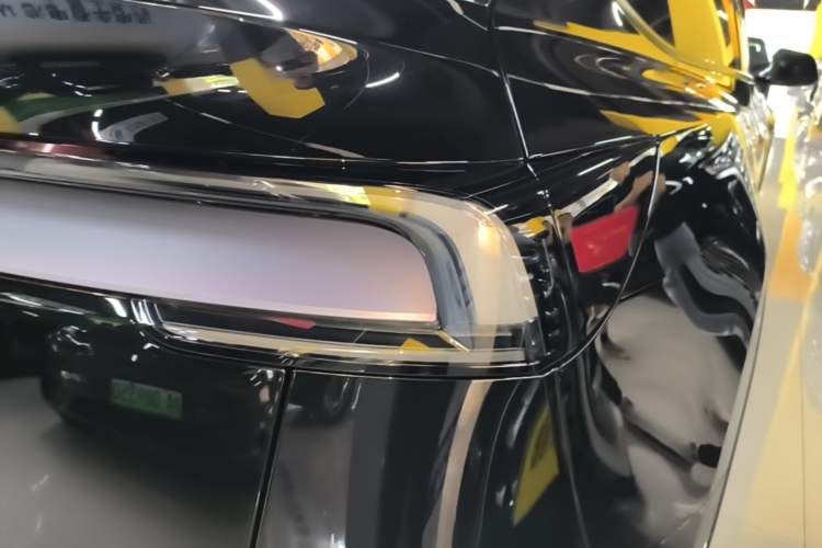 Used Tesla Model Y 2025 Updated Version Long-Range All-Wheel Drive Right Rear Taillight