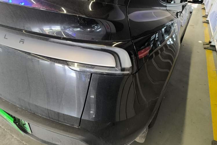 Used Tesla Model Y 2025 Updated Version Long-Range All-Wheel Drive Right Rear Taillight