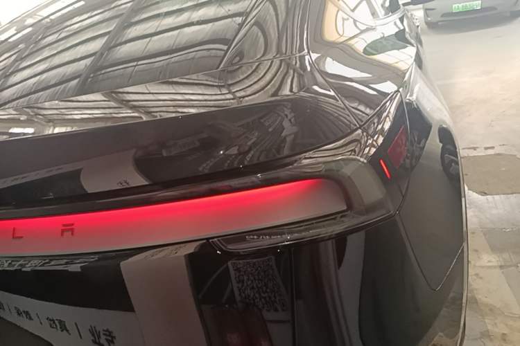 Used Tesla Model Y 2025 Updated Version Long-Range All-Wheel Drive Right Rear Taillight