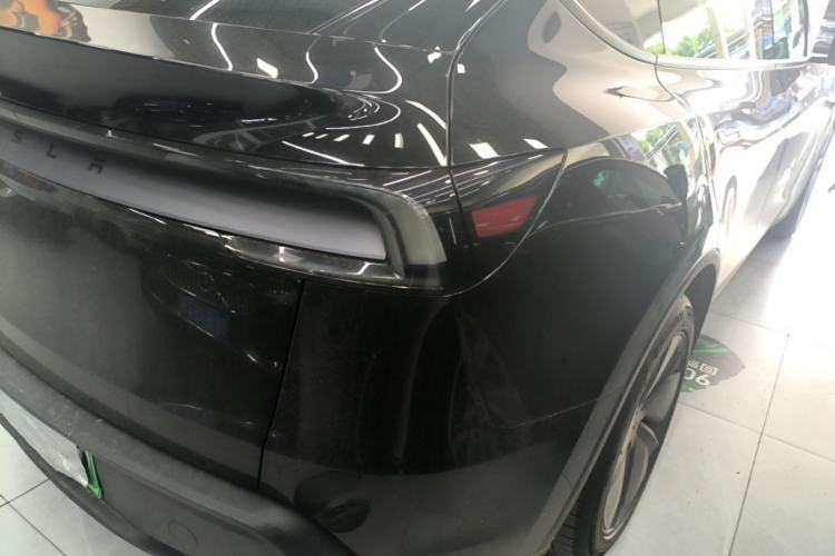 Used Tesla Model Y 2025 Updated Version Long-Range All-Wheel Drive Right Rear Taillight