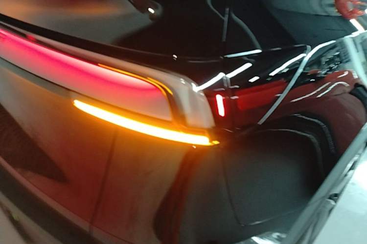 Used Tesla Model Y 2025 Rear-Wheel-Drive Version Right Rear Taillight
