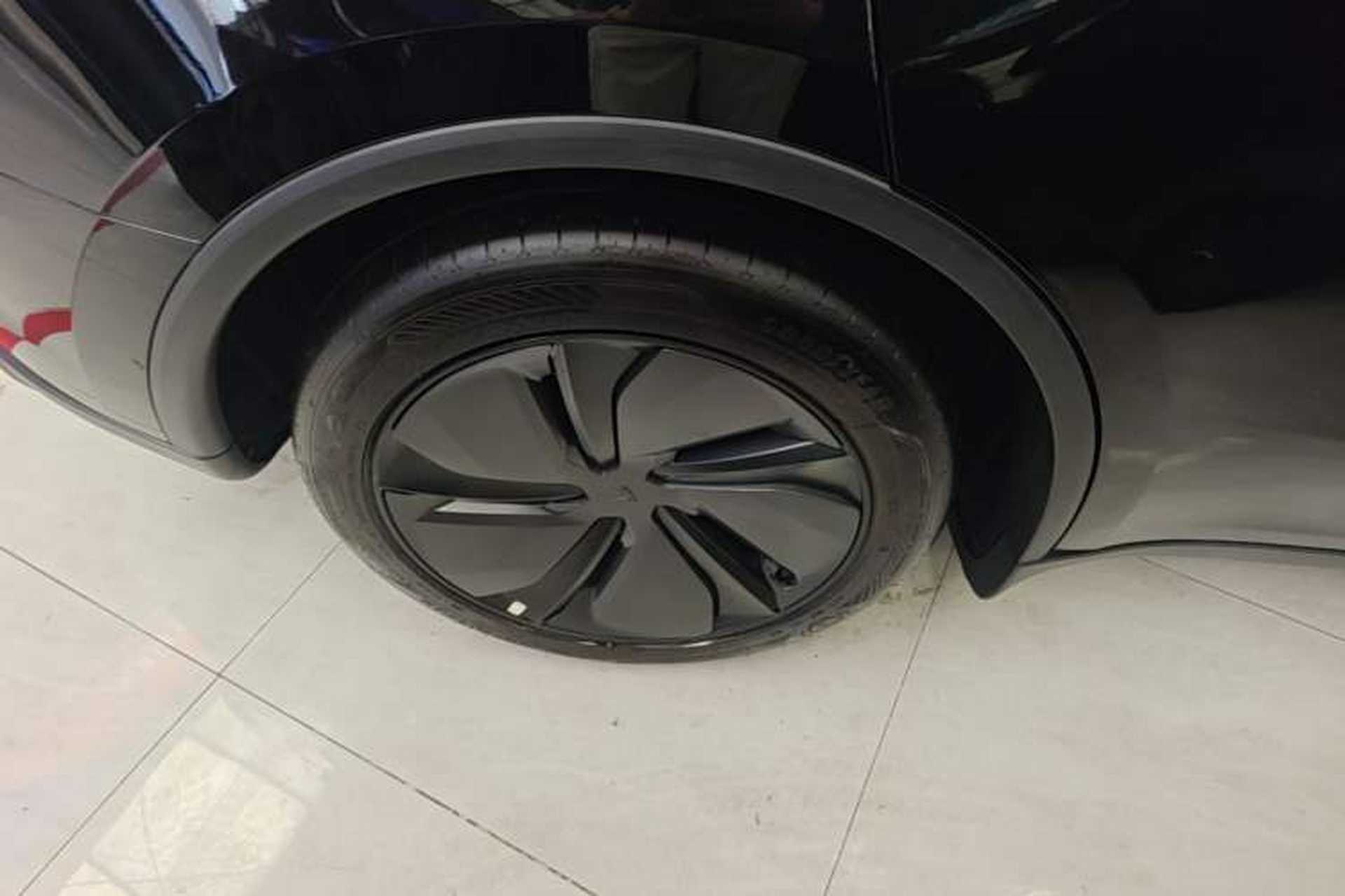 Used Tesla Model Y 2025 Rear-Wheel-Drive Version Right Rear Wheel Hub