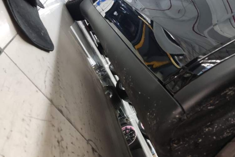 Used Tesla Model Y 2025 Rear-Wheel-Drive Version Right Side Sill