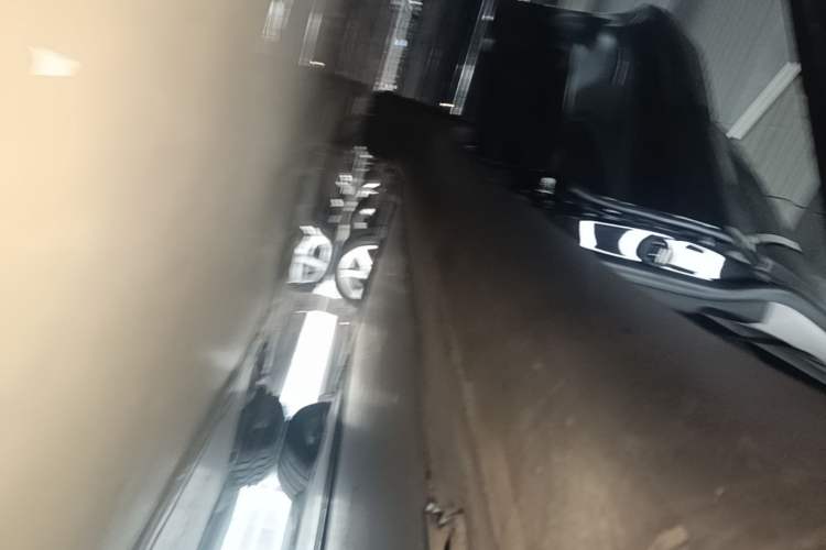 Used Tesla Model Y 2025 Rear-Wheel-Drive Version Right Side Sill