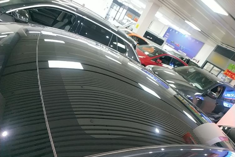 Used Tesla Model Y 2025 Rear-Wheel-Drive Version Roof