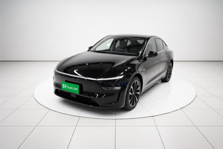 Tesla Model Y 2025 Rear-Wheel-Drive Version