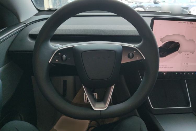 Used Tesla Model Y 2025 Rear-Wheel-Drive Version Steering Wheel