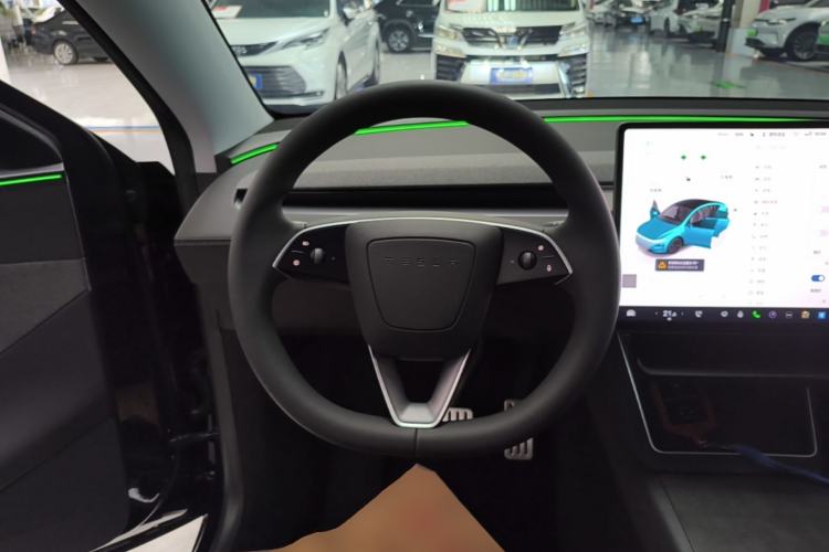 Used Tesla Model Y 2025 Rear-Wheel-Drive Version Steering Wheel
