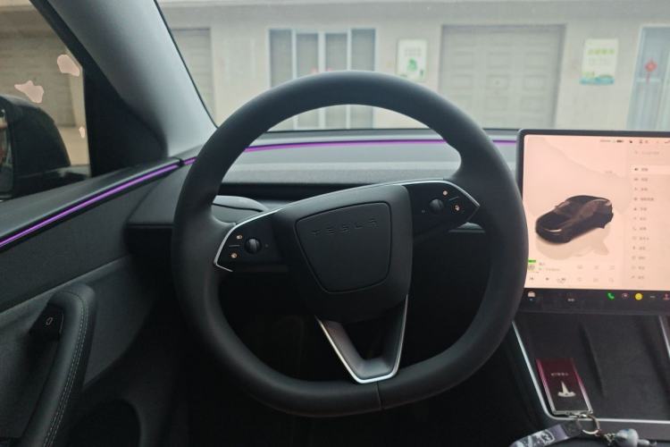 Used Tesla Model Y 2025 Rear-Wheel-Drive Version Steering Wheel