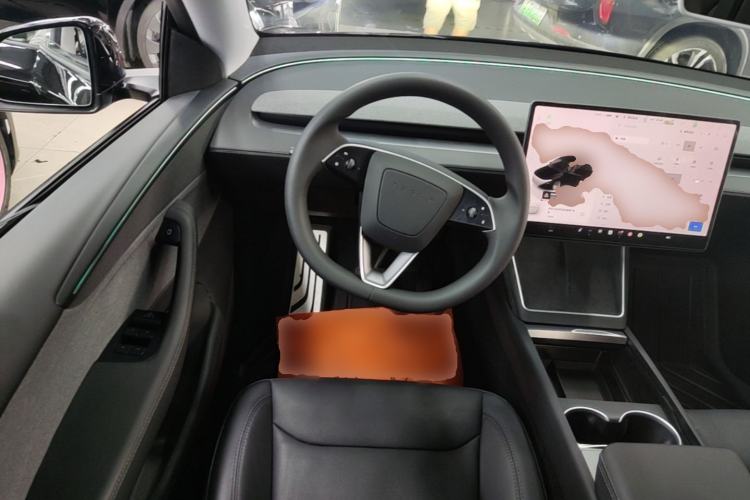 Used Tesla Model Y 2025 Rear-Wheel-Drive Version Steering Wheel