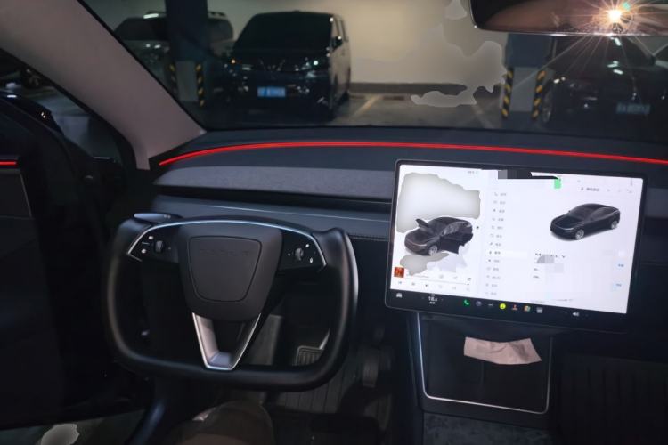 Used Tesla Model Y 2025 Updated Version Long-Range All-Wheel Drive Steering Wheel