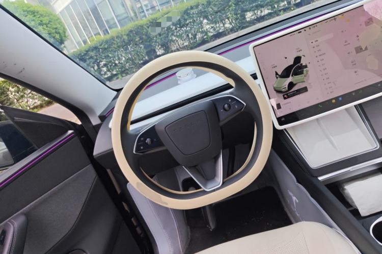 Used Tesla Model Y 2025 Rear-Wheel-Drive Version Steering Wheel