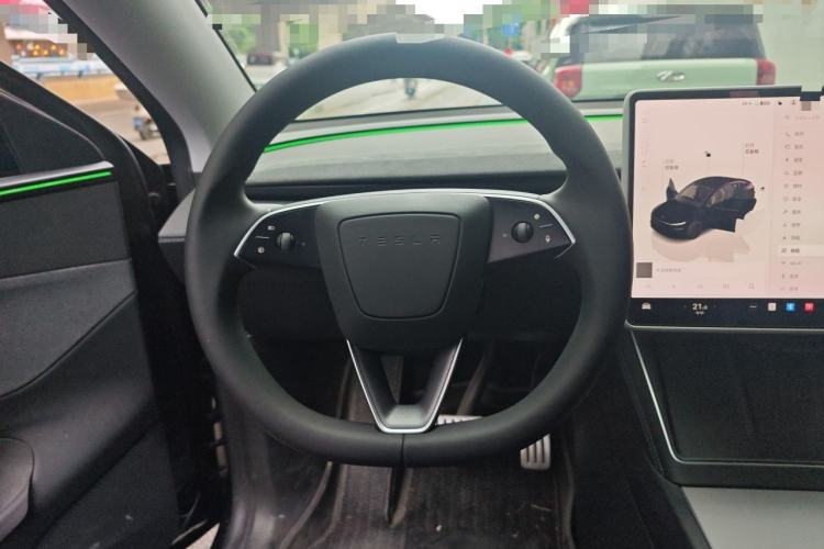 Used Tesla Model Y 2025 Rear-Wheel-Drive Version Steering Wheel