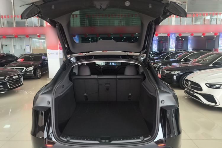 Used Tesla Model Y 2025 Rear-Wheel-Drive Version Trunk
