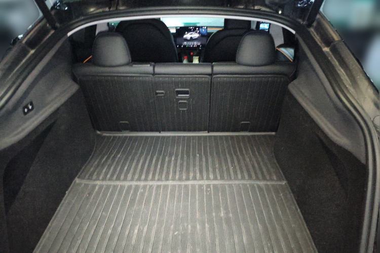 Used Tesla Model Y 2025 Rear-Wheel-Drive Version Trunk