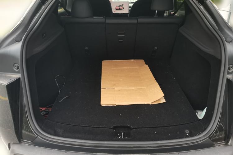 Used Tesla Model Y 2025 Rear-Wheel-Drive Version Trunk
