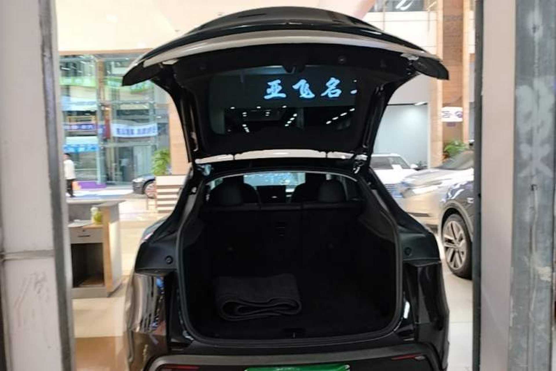 Used Tesla Model Y 2025 Updated Version Long-Range All-Wheel Drive Trunk
