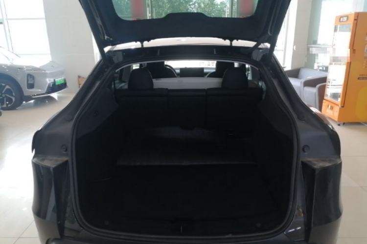 Used Tesla Model Y 2025 Rear-Wheel-Drive Version Trunk