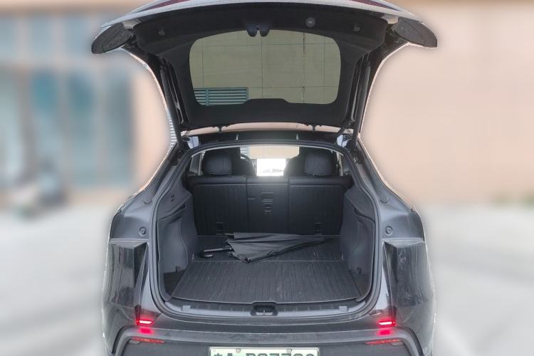 Used Tesla Model Y 2025 Rear-Wheel-Drive Version Trunk