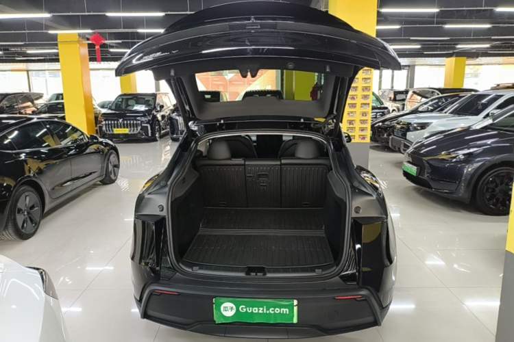 Used Tesla Model Y 2025 Rear-Wheel-Drive Version Trunk