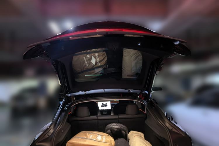 Used Tesla Model Y 2025 Updated Version Long-Range All-Wheel Drive Trunk