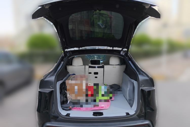 Used Tesla Model Y 2025 Rear-Wheel-Drive Version Trunk