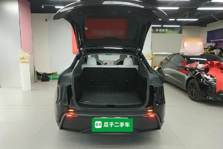 Used Tesla Model Y 2025 Rear-Wheel-Drive Version Trunk
