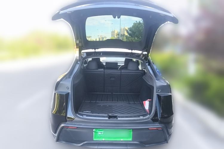 Used Tesla Model Y 2025 Rear-Wheel-Drive Version Trunk