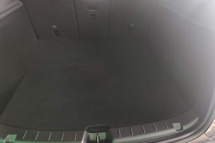 Used Tesla Model Y 2025 Rear-Wheel-Drive Version Trunk