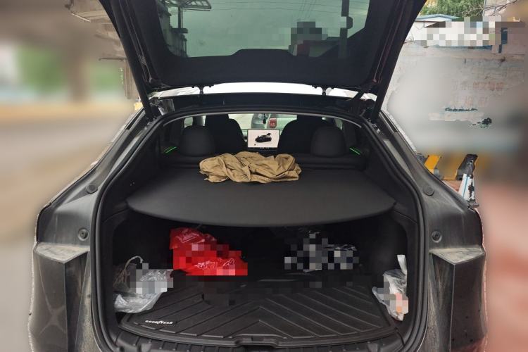 Used Tesla Model Y 2025 Rear-Wheel-Drive Version Trunk