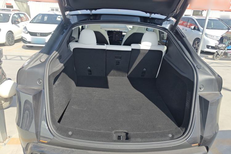 Used Tesla Model Y 2025 Rear-Wheel Drive First Edition Trunk